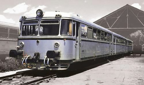 Arnold HN2353S RENFE 2er-Set Dieseltriebwagen 591.500 beige/braun Estrella  Ep.IV  DCS
